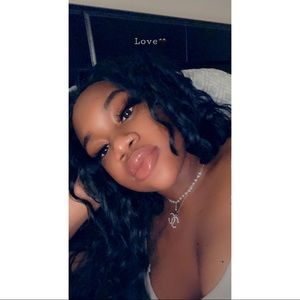 Meet your Posher, Tanasia